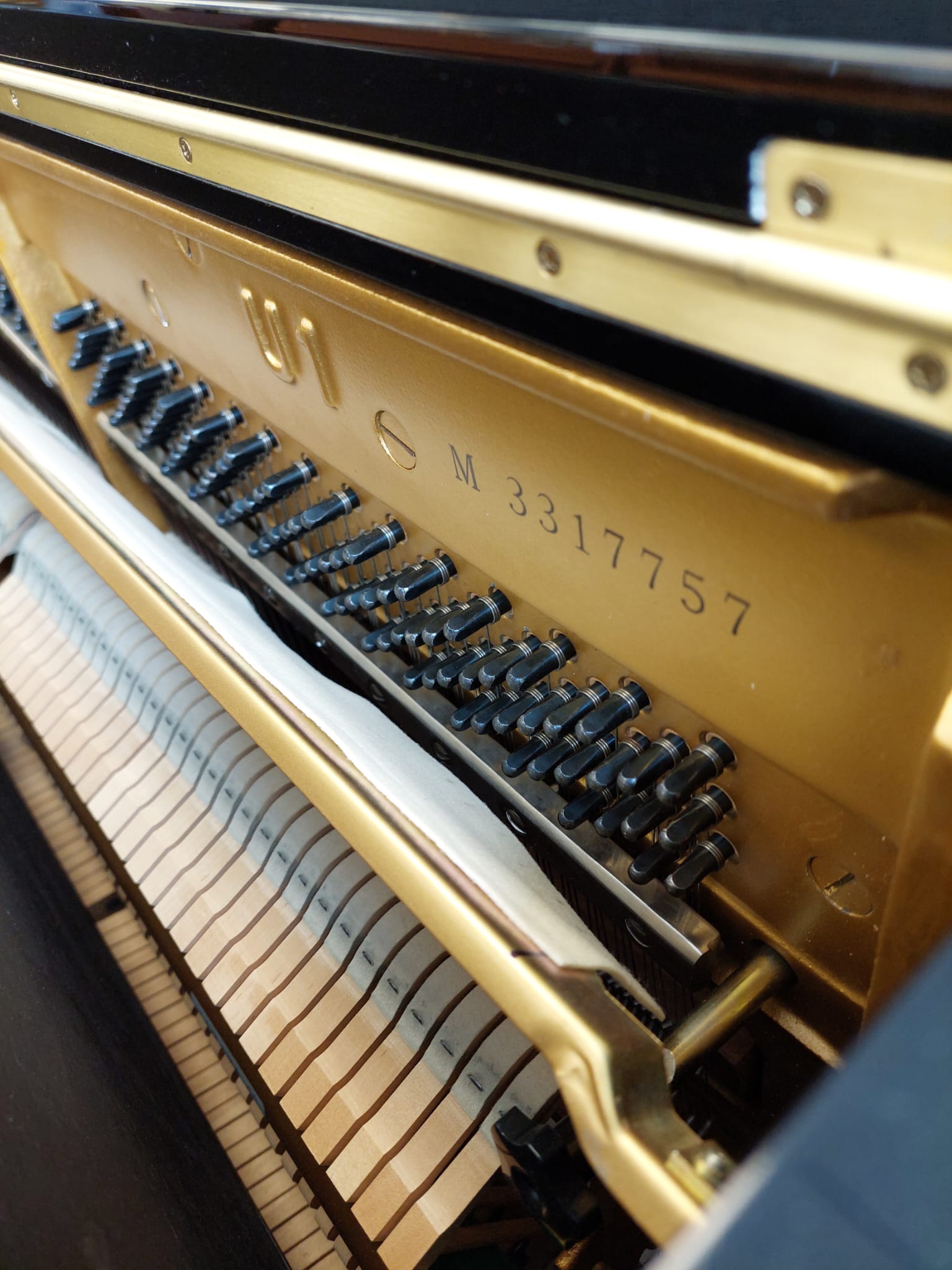 Yamaha U1M Upright Piano in Black Polyester – Gallery image – Roberts Pianos Oxford