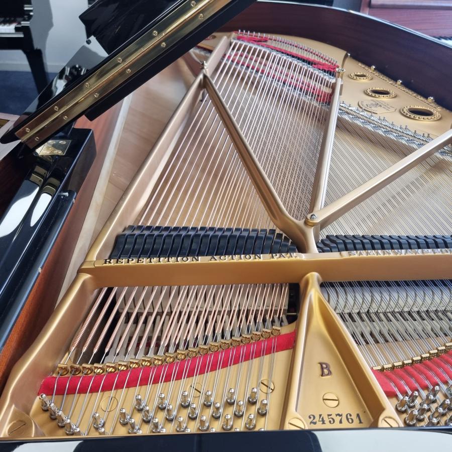 Steinway B grand Piano in black polyester – Gallery image – Roberts Pianos Oxford
