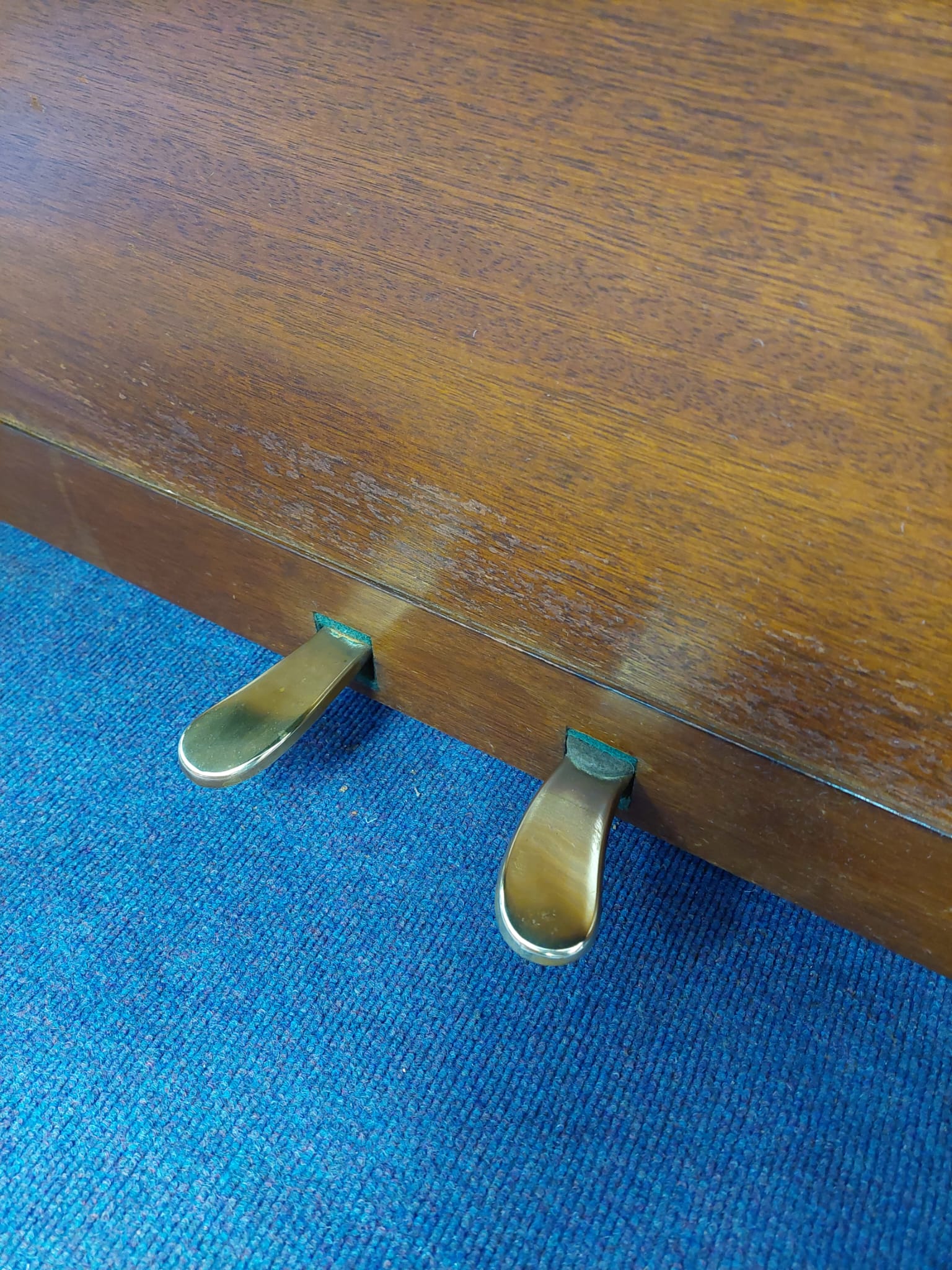 Welmar 110 Upright Piano in Mahogany – Gallery image – Roberts Pianos Oxford