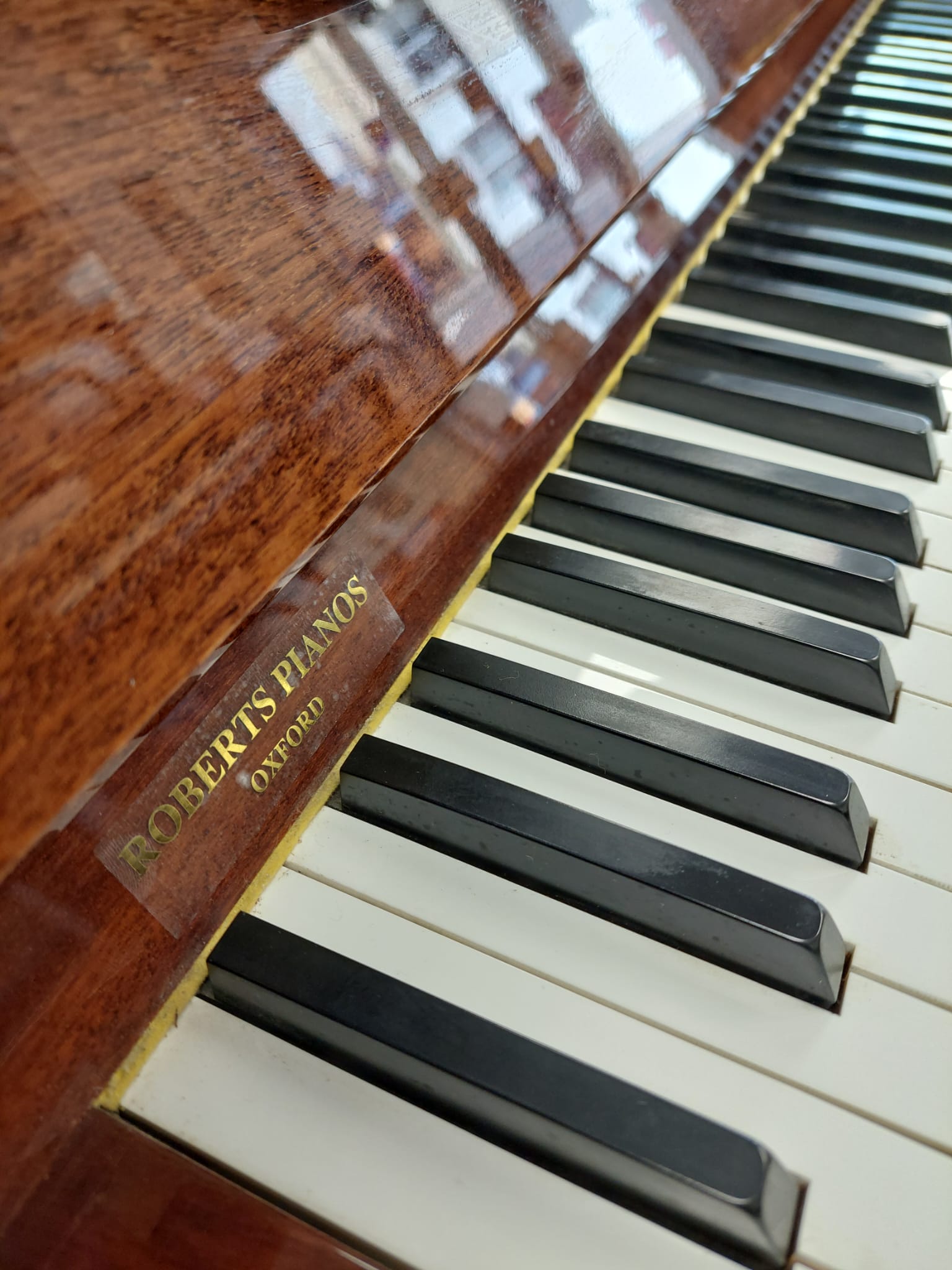 Feurich 120 Upright Piano in Mahogany – Gallery image – Roberts Pianos Oxford