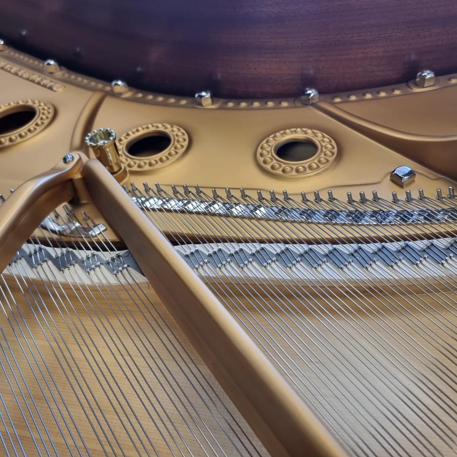 Steinway B grand Piano in black polyester – Gallery image – Roberts Pianos Oxford