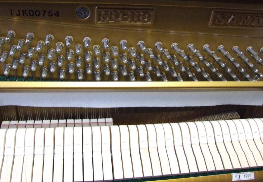 Samick upright Piano in walnut polyester – Gallery image – Roberts Pianos Oxford