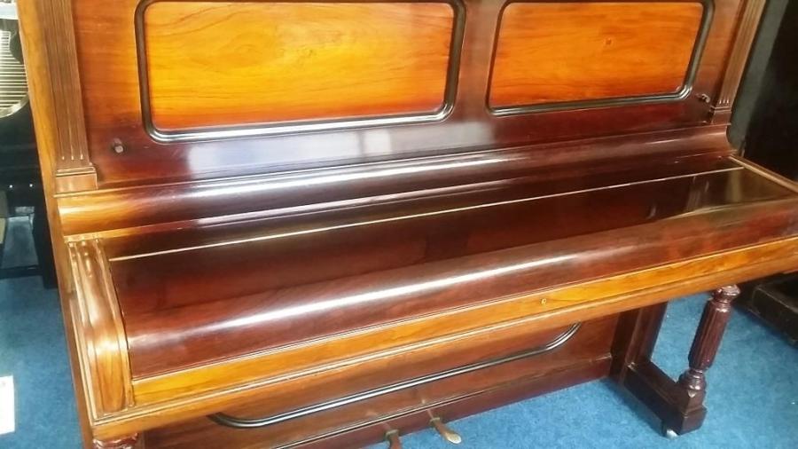 Steinway K upright Piano in rosewood – Gallery image – Roberts Pianos Oxford