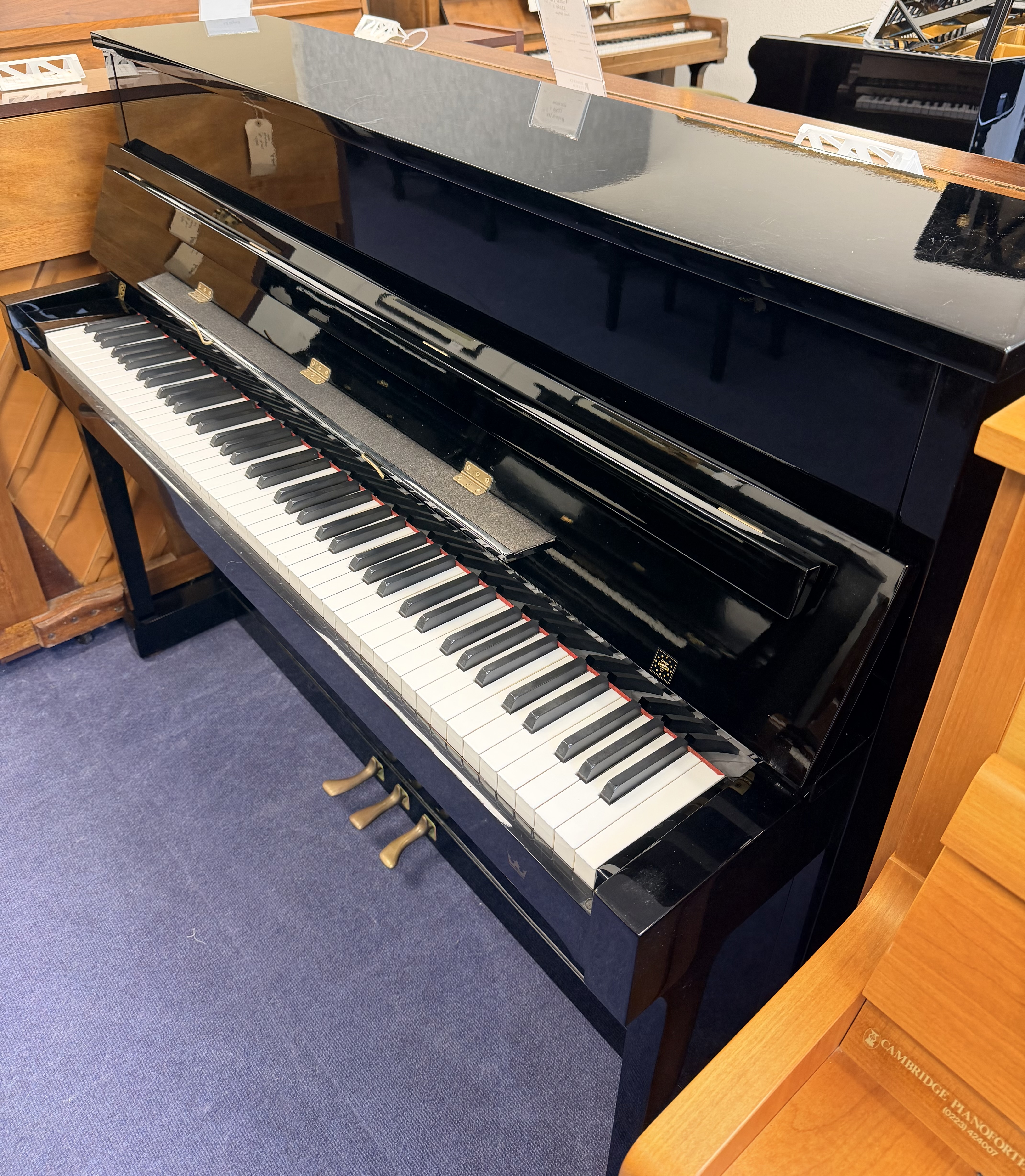 Seiler 116 Upright Piano in Black Polyester – Similar instrument – Roberts Pianos Oxford