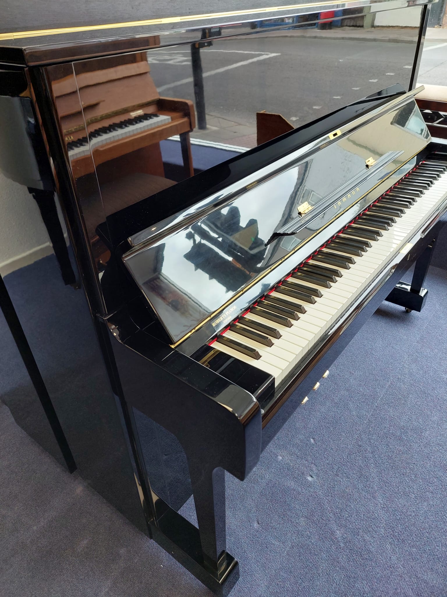 Yamaha U1M Upright Piano in Black Polyester – Similar instrument – Roberts Pianos Oxford
