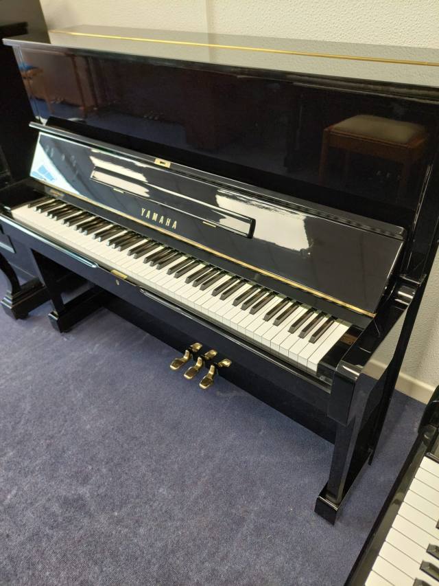 Yamaha U1H Upright Piano in Black Polyester – Inventory thumbnail – Roberts Pianos Oxford