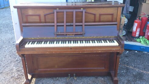 An overstrung underdamper dated about 1925. This is the best quality Sames.
