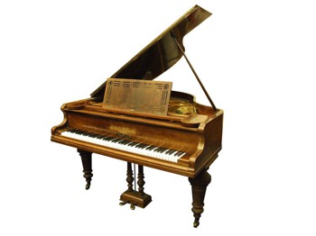 Gors & Kallmann grand piano