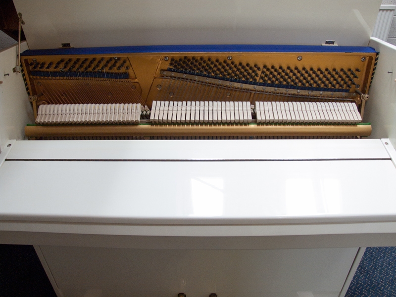 Sold Zender piano