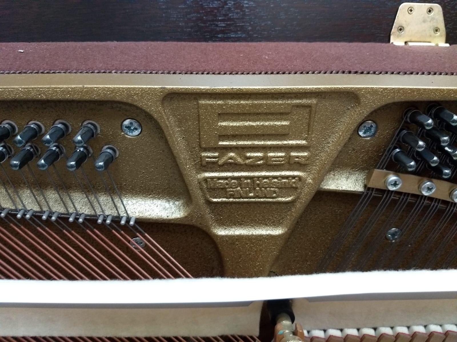 Sold Fazer piano