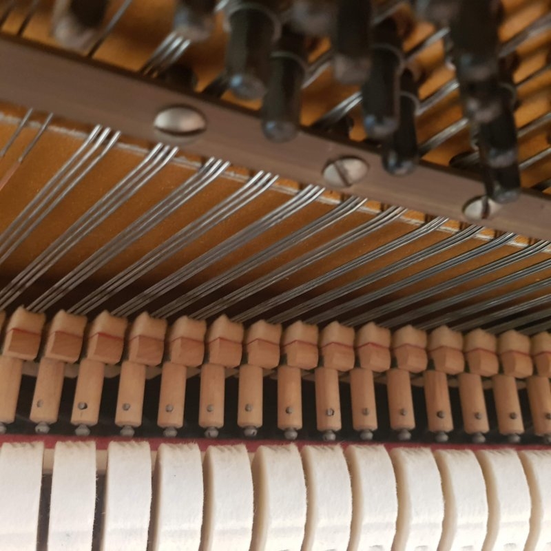 Sold Zender piano