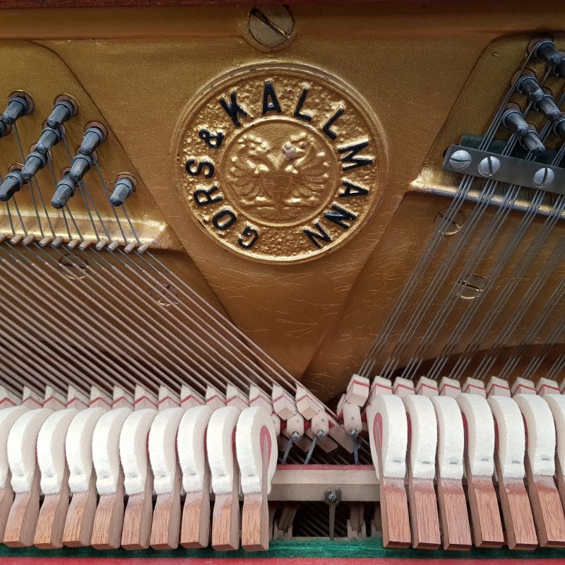 Sold Gors & Kallmann piano
