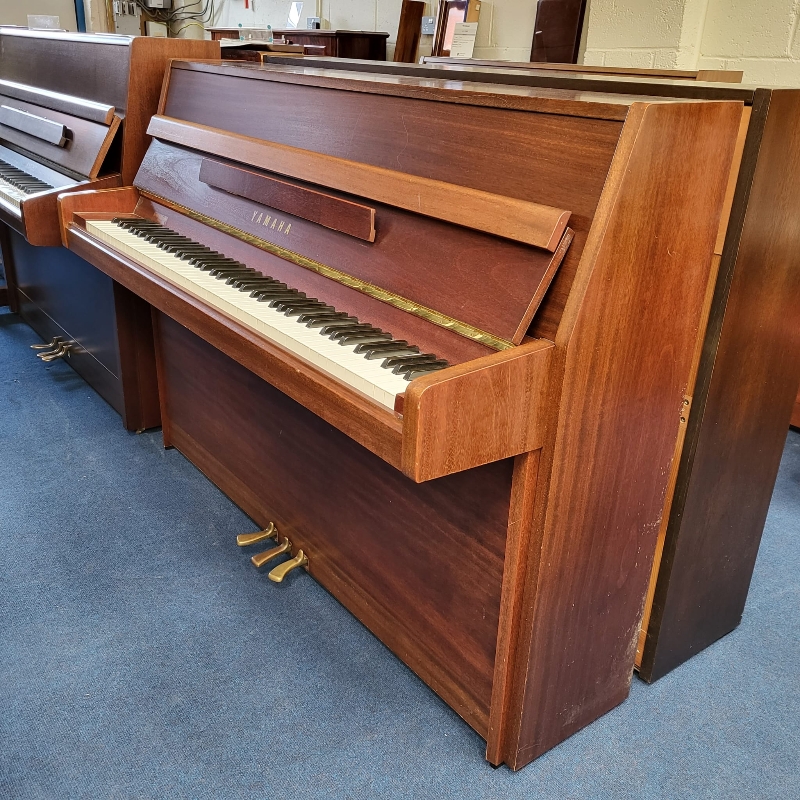 Yamaha M108N