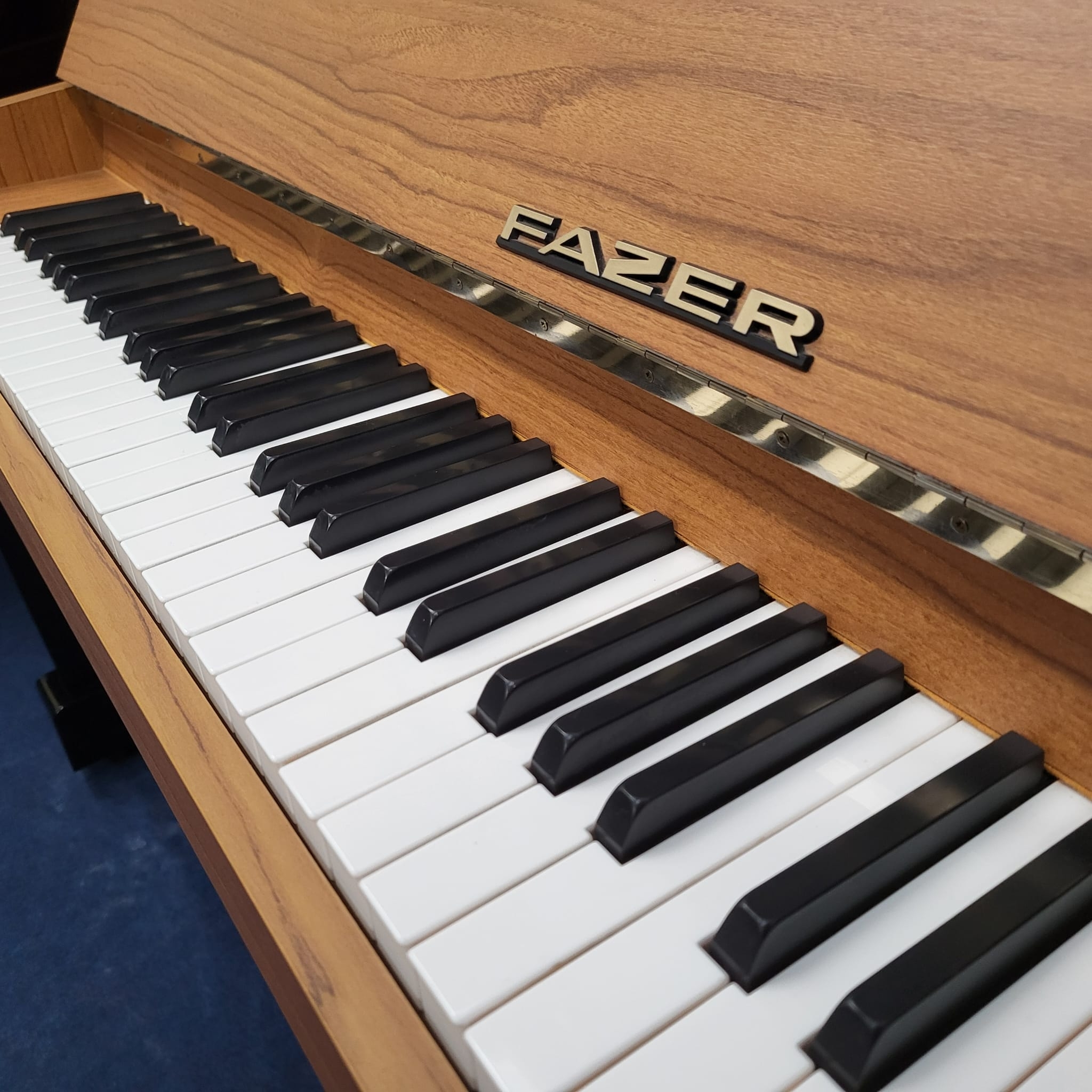 Sold Fazer piano