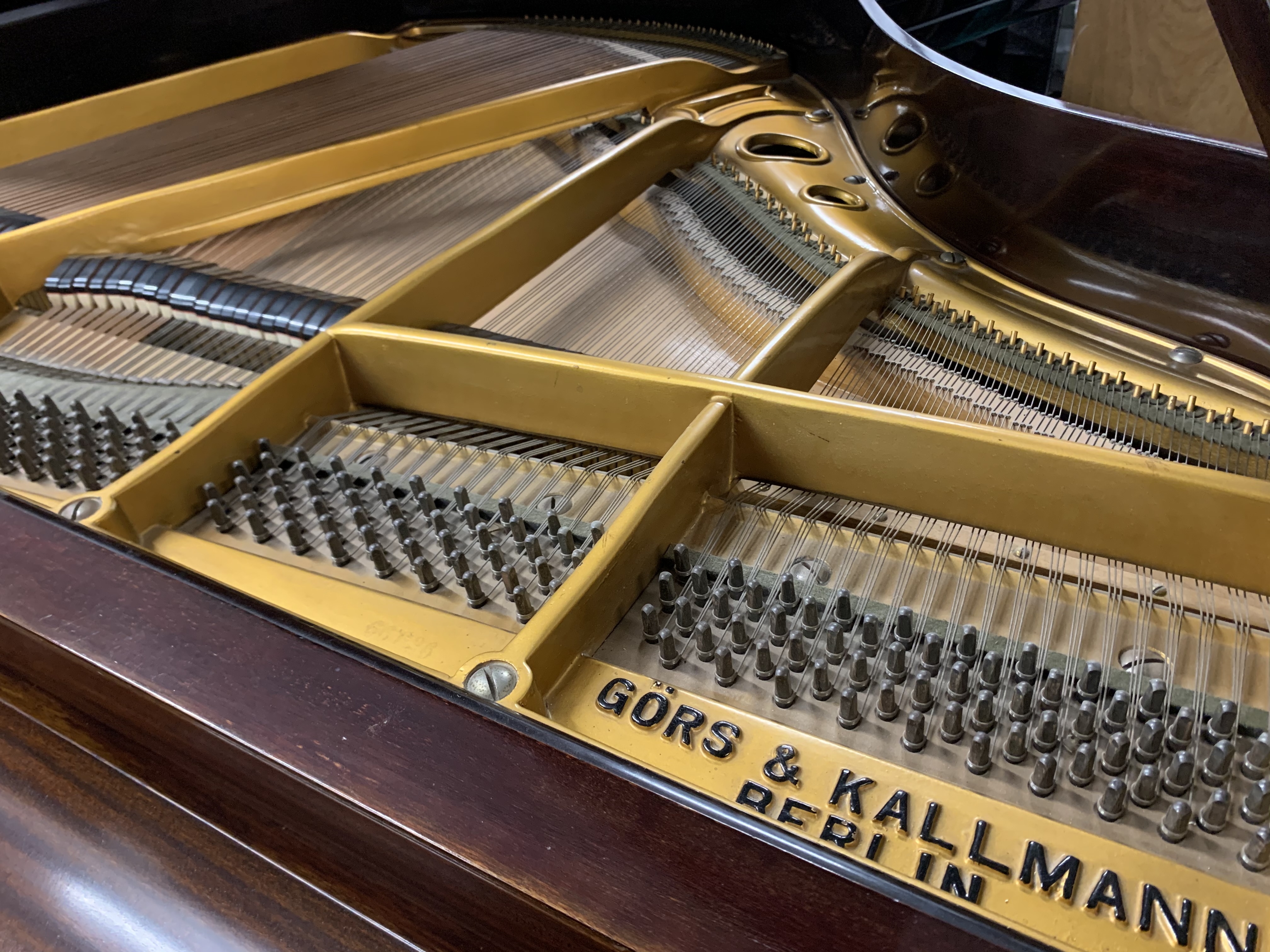 Sold Gors & Kallmann piano
