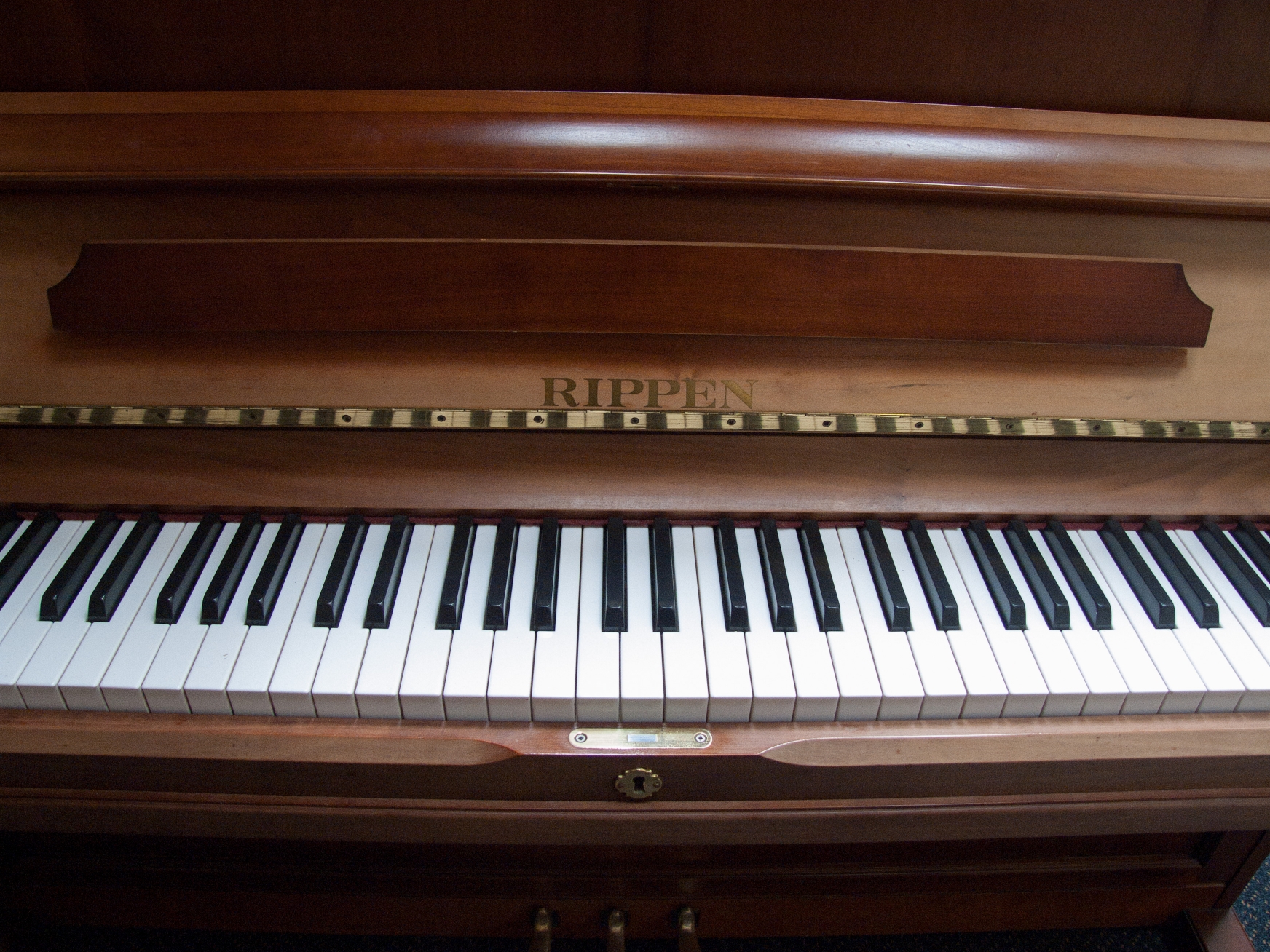 Sold Rippen piano