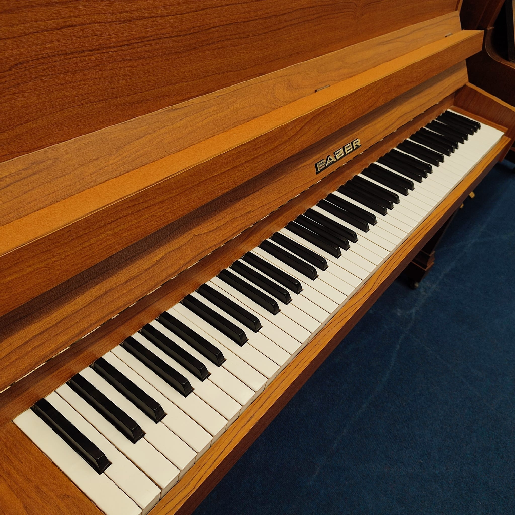 Sold Fazer piano