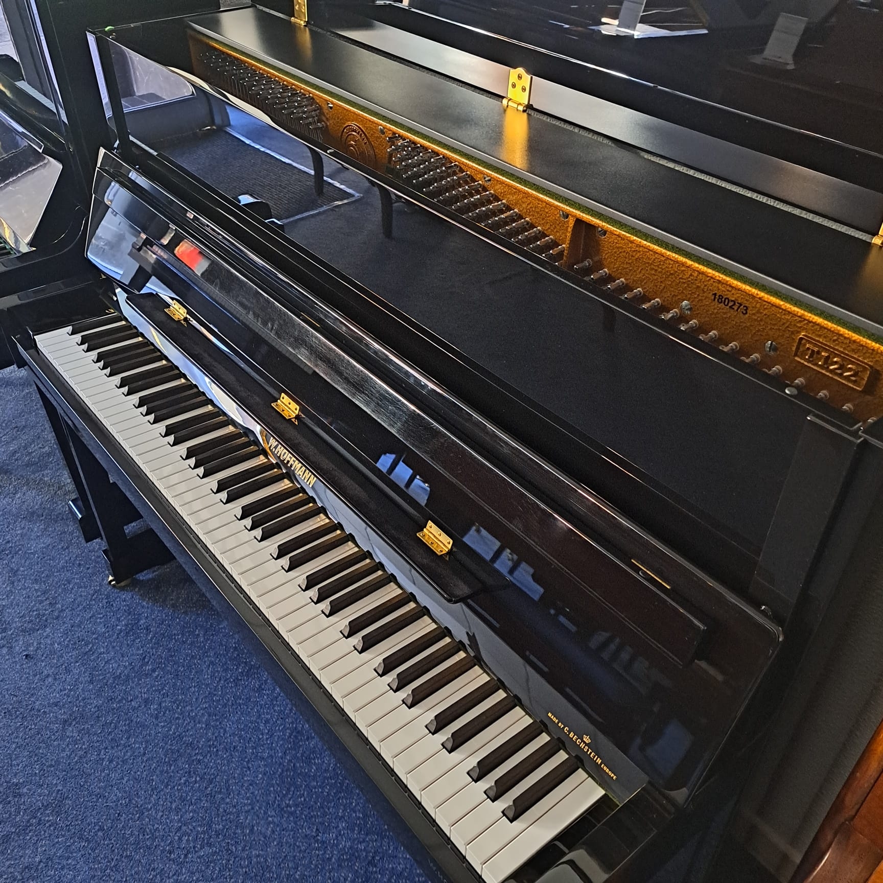 Sold Hoffmann piano