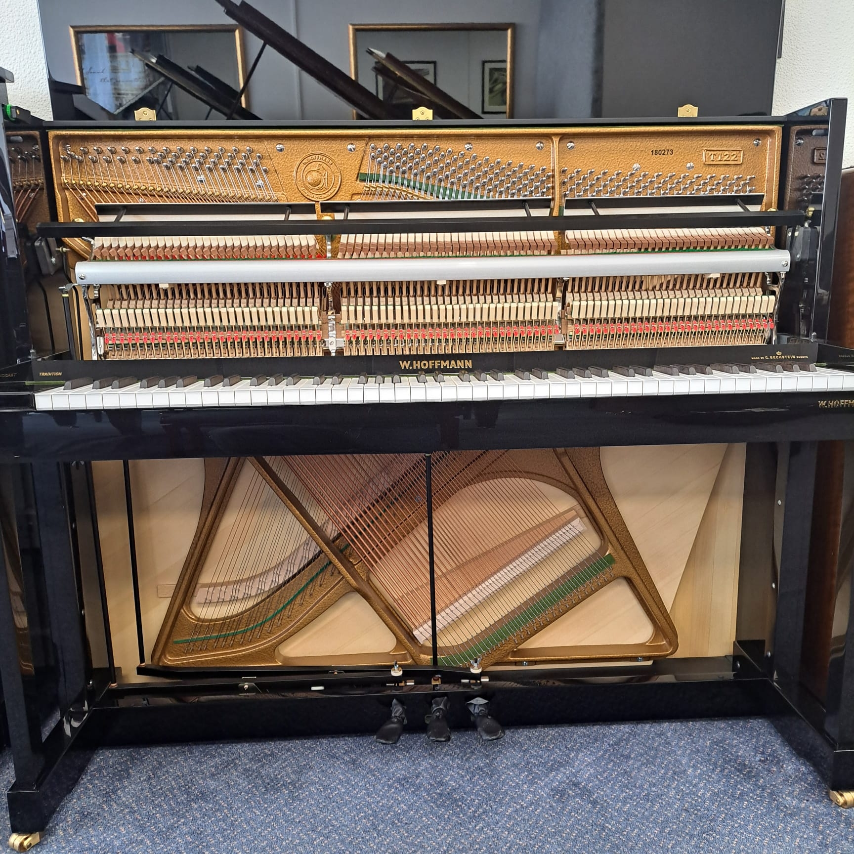 Sold Hoffmann piano