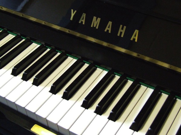 Yamaha U1 Keys