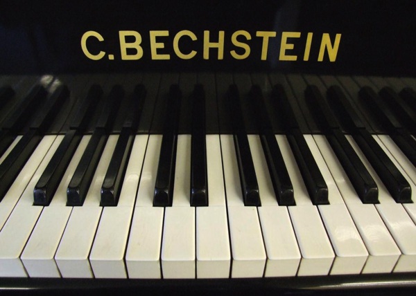 Bechstein-Keys-Close-up