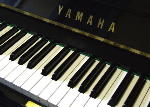 Yamaha U1 Keys