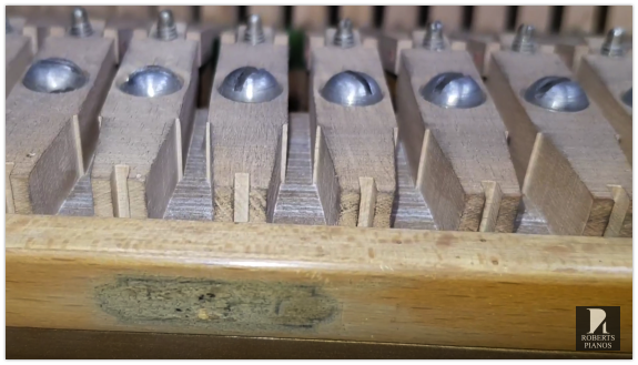 Faded Langer logo Seiler grand piano